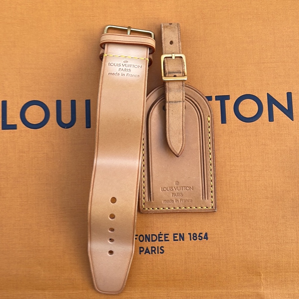 Authentic Luggage Tag And Poignet Belt